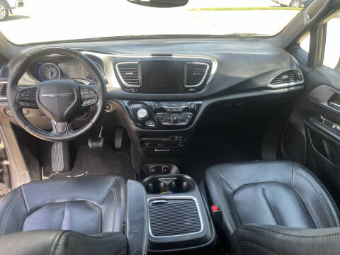 2018 Chrysler Pacifica Touring L Plus