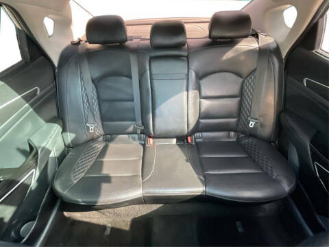 2017 Kia Cadenza Technology