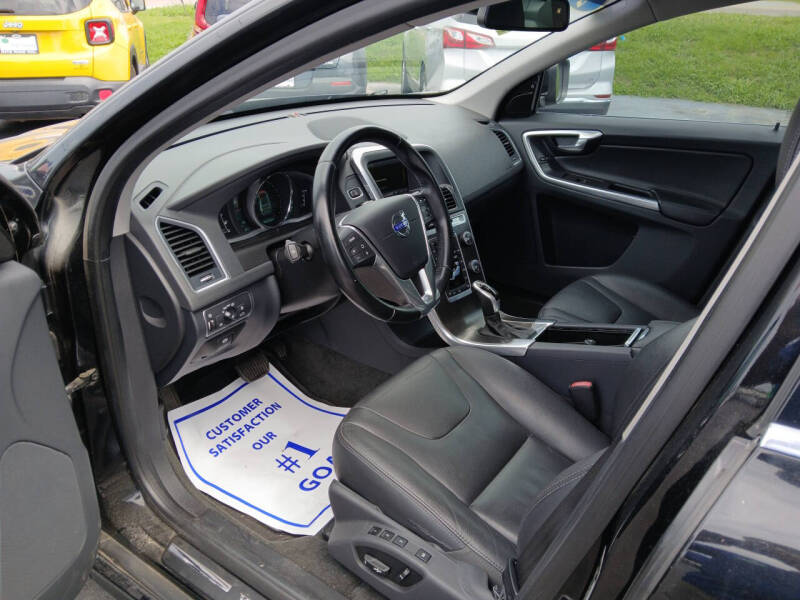 2015 Volvo XC60 T5 Drive-E Platinum