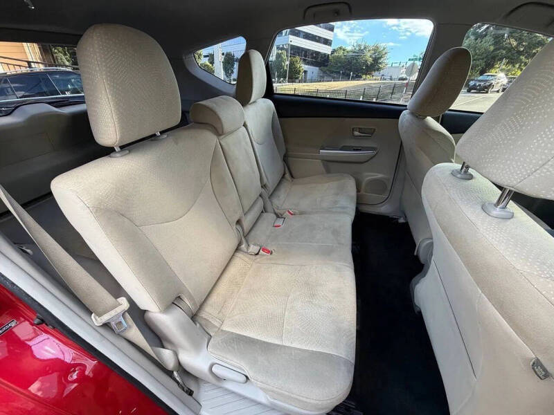 2012 Toyota Prius v