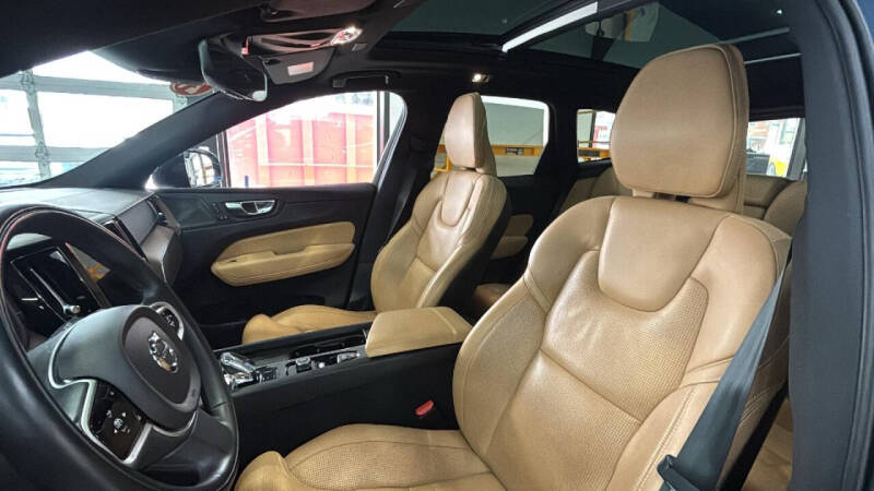 2021 Volvo XC60 Recharge T8 Inscription