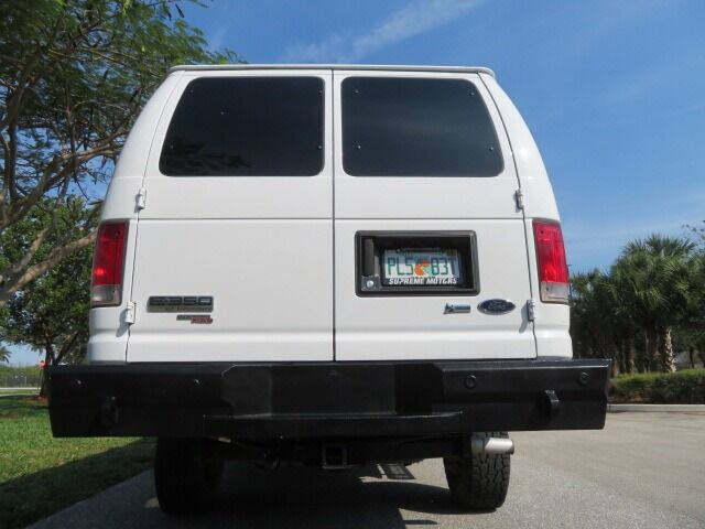 2014 Ford E-Series E-350 SD XLT