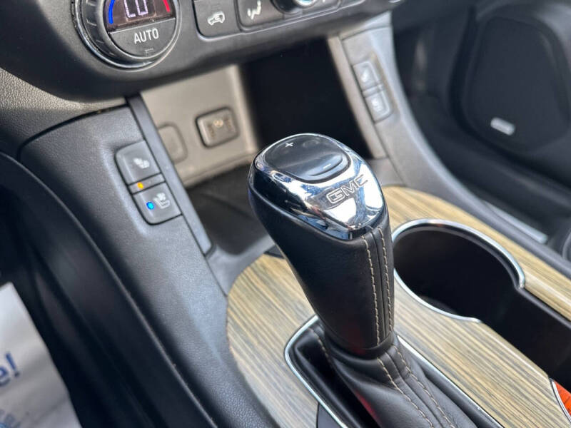 2019 GMC Acadia Denali