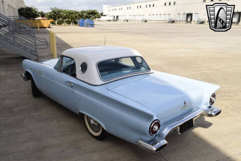 1957 Ford Thunderbird