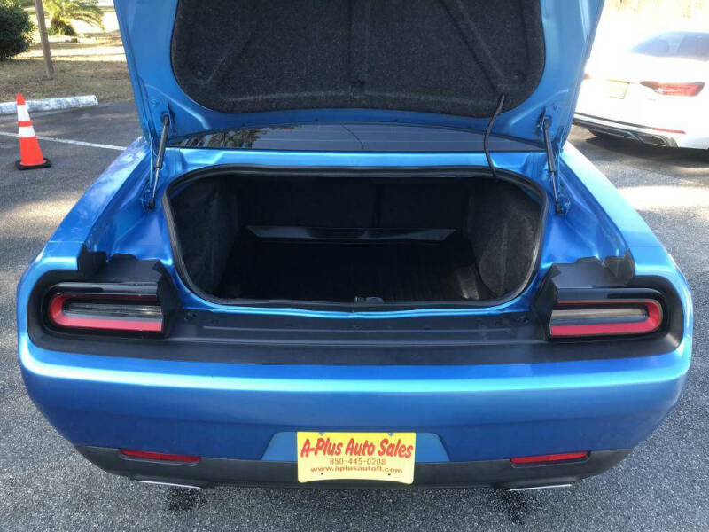 2019 Dodge Challenger SXT