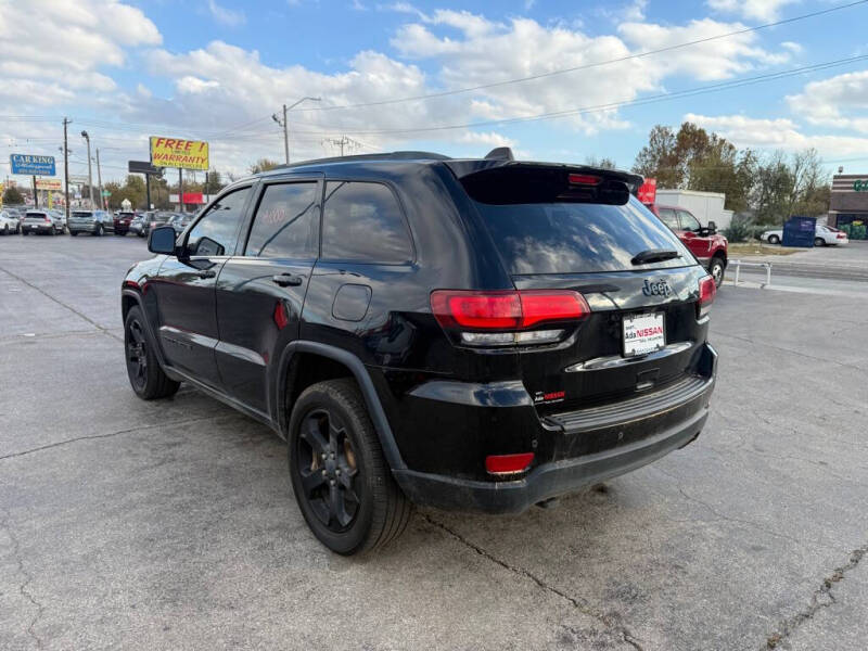 2019 Jeep Grand Cherokee Laredo