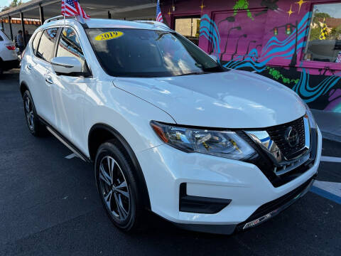 2019 Nissan Rogue for sale at EM Auto Sales in Miami FL