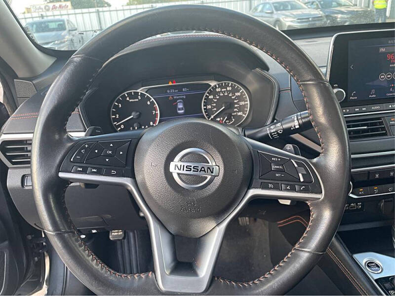 2022 Nissan Altima 2.5 SR