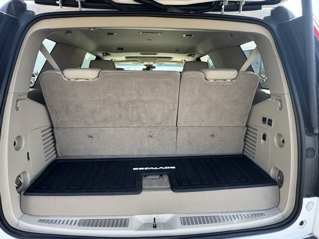 2018 Cadillac Escalade Luxury