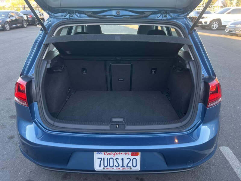 2016 Volkswagen e-Golf SE