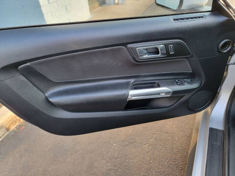 2015 Ford Mustang V6