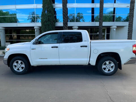 2014 Toyota Tundra SR5