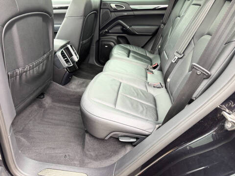 2014 Porsche Cayenne Platinum Diesel