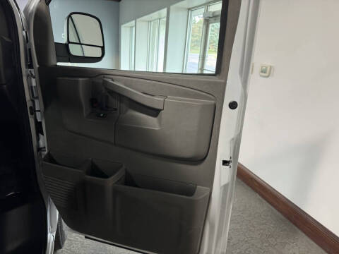 2024 Chevrolet Express LT 3500