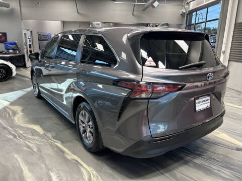 2021 Toyota Sienna XLE 7-Passenger