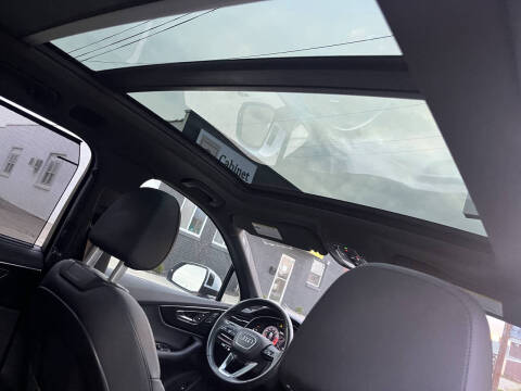 2020 Audi Q7 quattro Premium Plus 55 TFSI