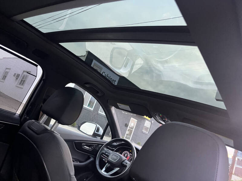 2020 Audi Q7 quattro Premium Plus 55 TFSI