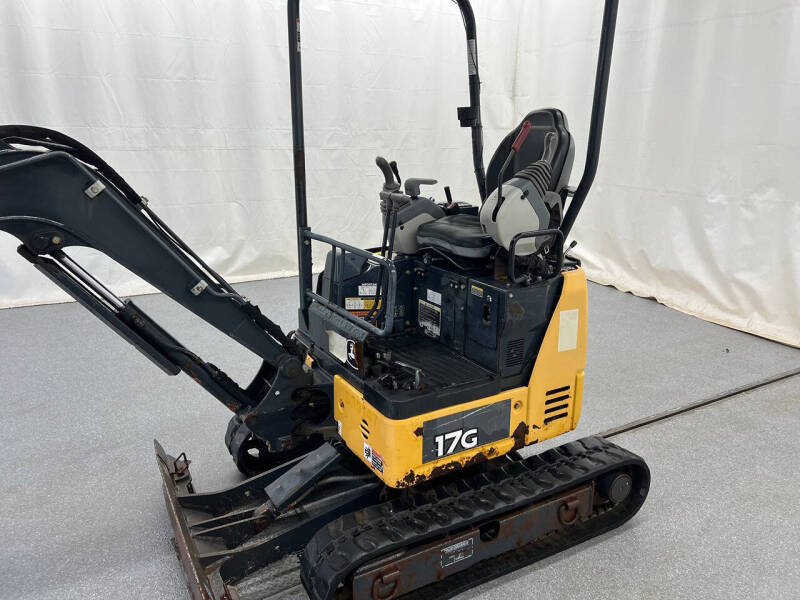 2015 John Deere 17G