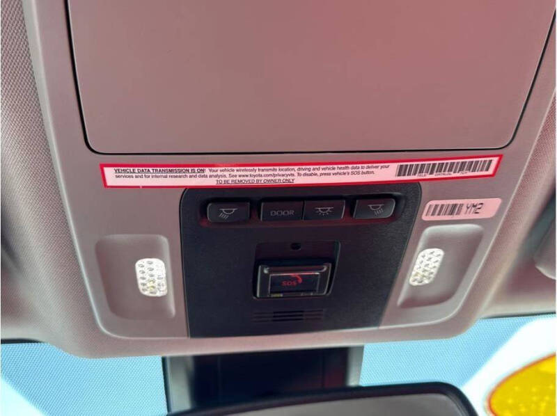 2022 Toyota Camry Hybrid XSE