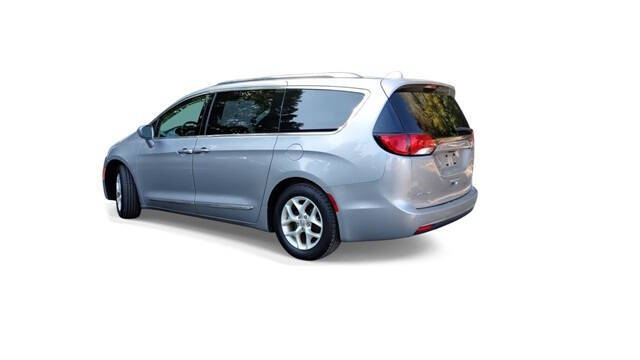 2018 Chrysler Pacifica for sale at Bowman Auto Center in Clarkston, MI