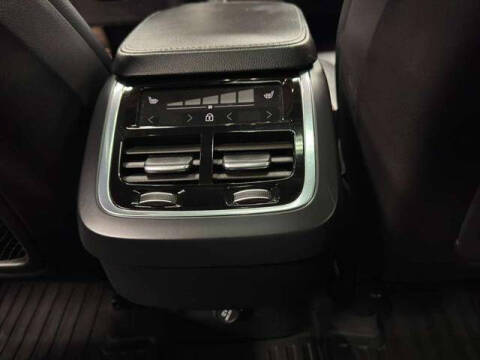 2020 Volvo XC90 T5 Momentum