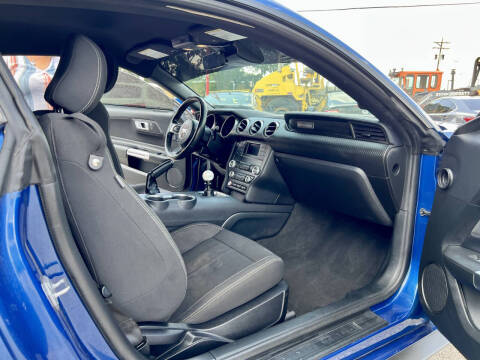 2022 Ford Mustang EcoBoost