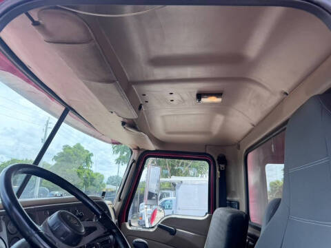 2007 Mack CV713
