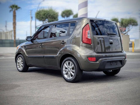 2013 Kia Soul +