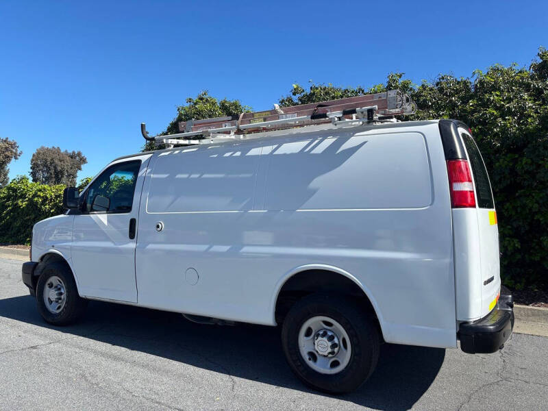 2017 Chevrolet Express 2500