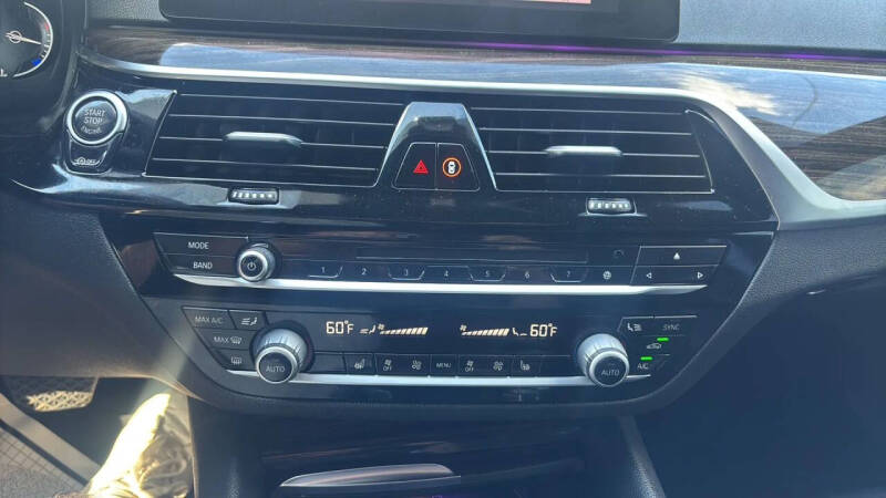 2019 BMW 5 Series 540i