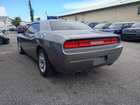 2012 Dodge Challenger SXT