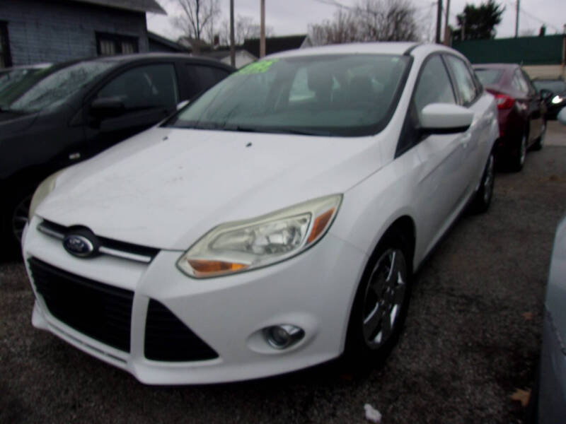 2012 Ford Focus SE's photo