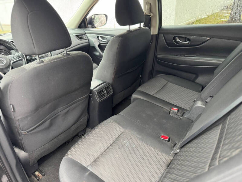 2017 Nissan Rogue SV