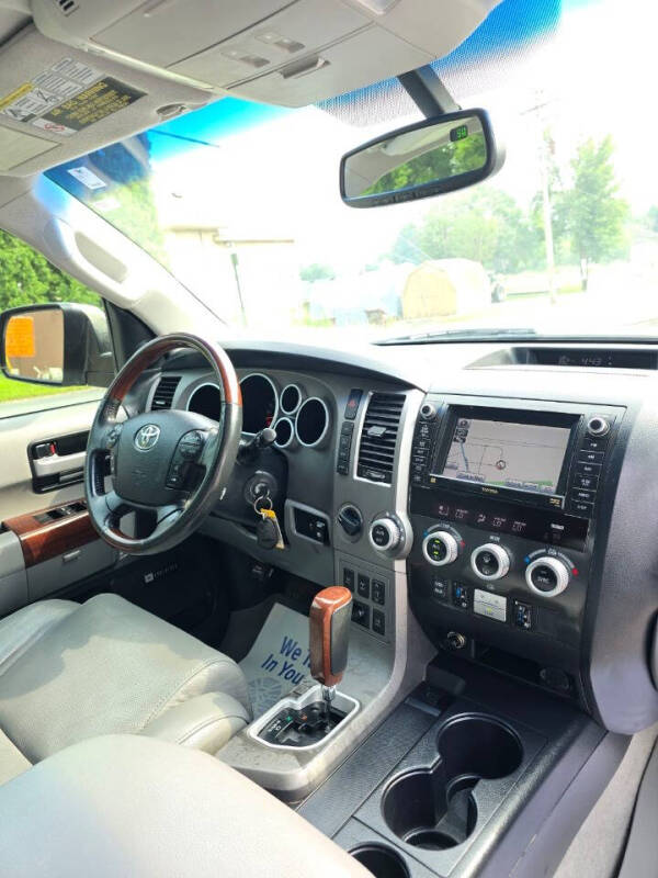 2011 Toyota Sequoia Platinum