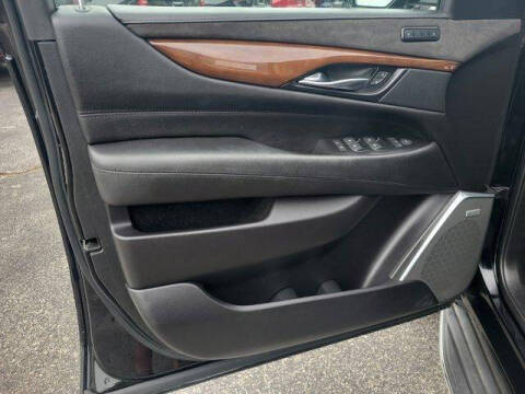 2020 Cadillac Escalade Luxury