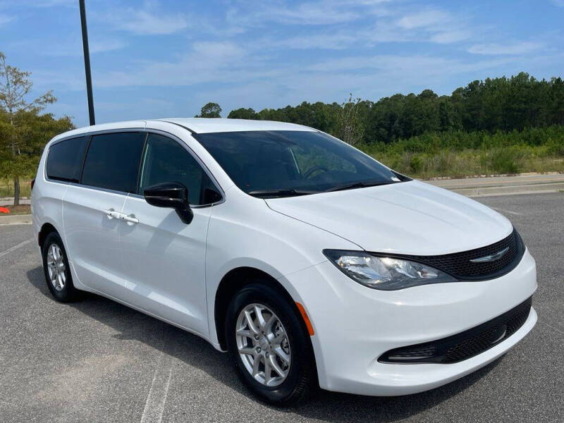 2027 Chrysler Pacifica LX