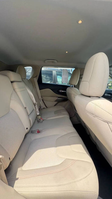 2019 Jeep Cherokee Latitude
