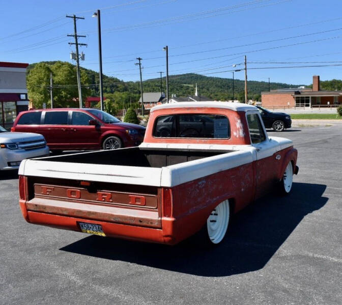 1965 Ford F-100