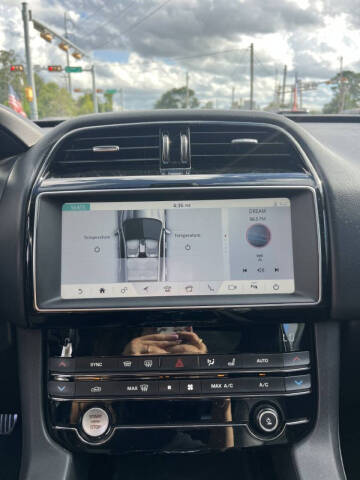 2019 Jaguar F-PACE 25t Premium