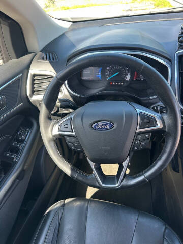 2017 Ford Edge Titanium