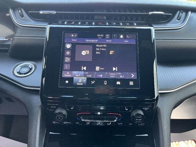 2023 Jeep Grand Cherokee L 27