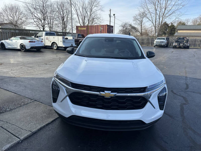 2025 Chevrolet Trax LS