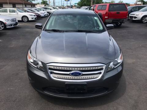 2012 Ford Taurus for sale at Right Choice Automotive in Rochester NY