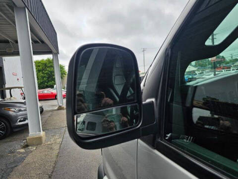 2018 Chevrolet Express 2500