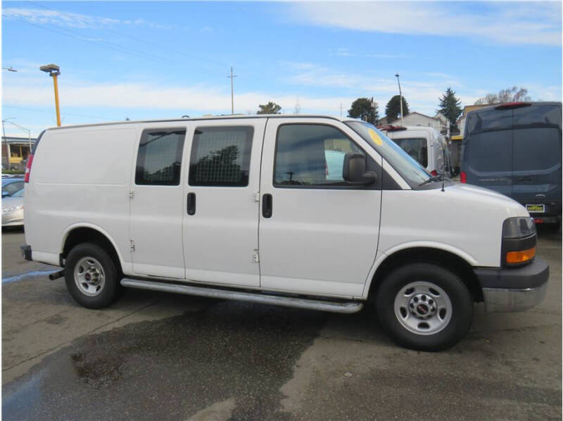 2016 GMC Savana 2500