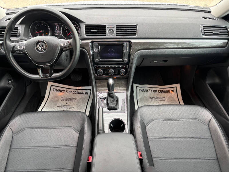 2016 Volkswagen Passat 1.8T SE