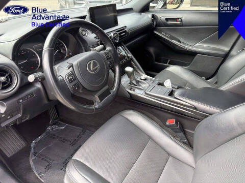 2023 Lexus IS 300