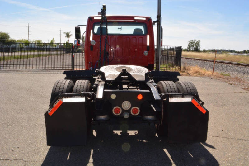 2012 Freightliner M2 106