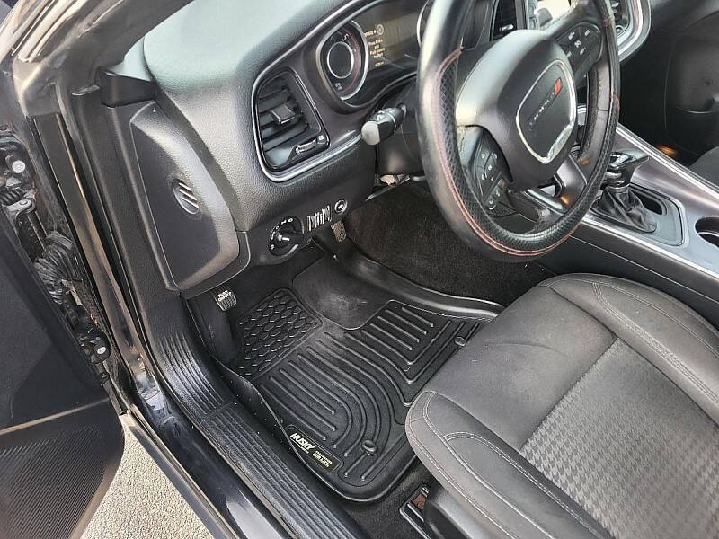 2015 Dodge Challenger SXT
