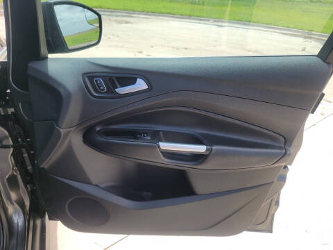 2017 Ford C-MAX Energi Titanium